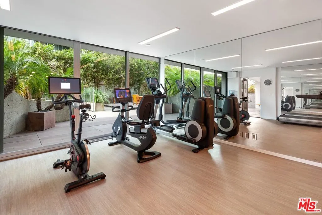 535 Ocean Avenue 1c, Santa Monica, California 90402 home-pic-23